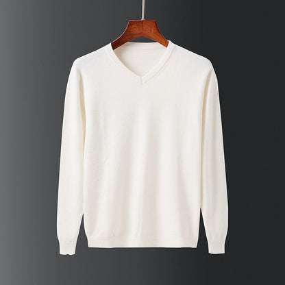 Simple, trendy Slim Fit base shirt