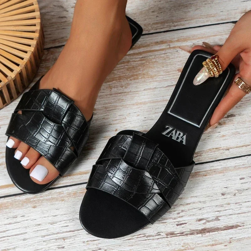 2025  Women's Flat Slippers Woven Comfortable Women's Shoes Casual Bottom Slippers New Summer Sandalias Mujer Luxury Designer