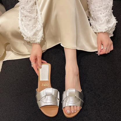 Designer New Sandals Low Heel Comfortable Slippers Sexy Peep Toe Shoes Luxurious Outdoor Beach Women's Breathability Shoes