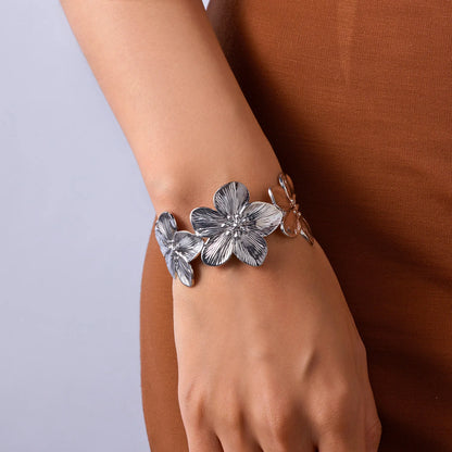 High Quality Stainless Steel Hollow Flower Butterfly Open Wide Bracelet Gold Plated Adjustable Cuff Bracelets For Women Jewelry