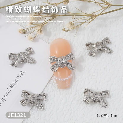 10pcs Halloween Spider Rhinestone 3D Alloy Retro Punk Spider Nail Charms Halloween Nail Art Jewelry Gems for Manicure Decoration