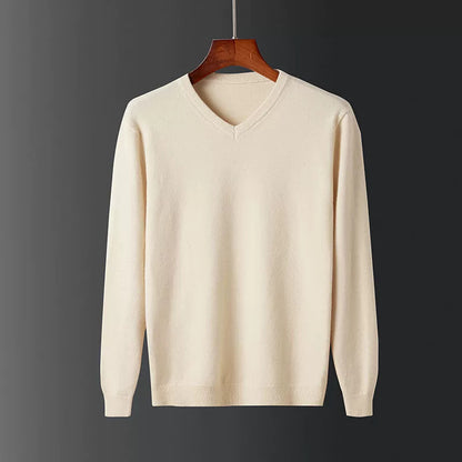 Simple, trendy Slim Fit base shirt